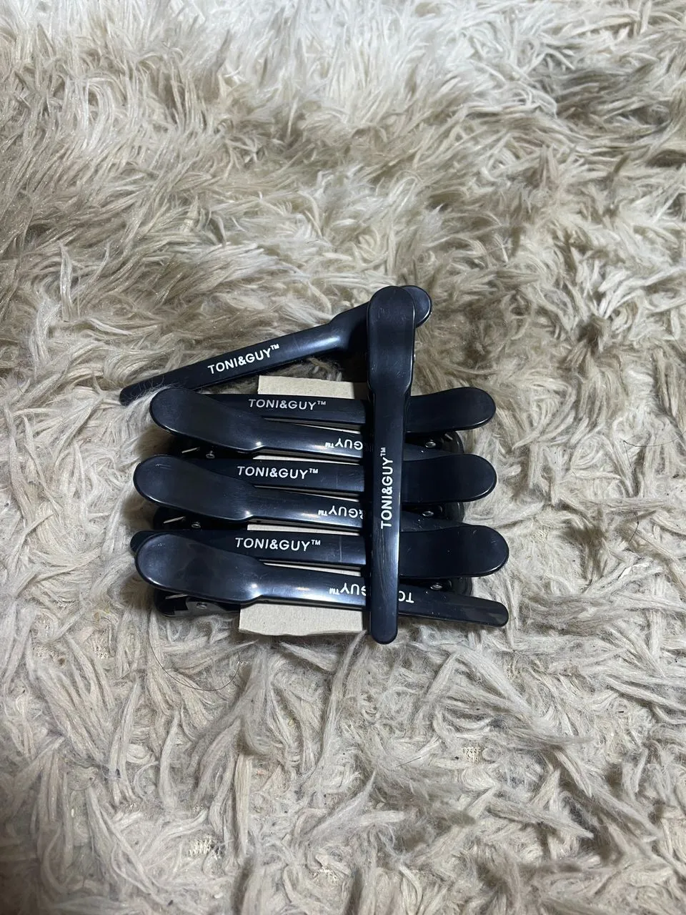Gancheta toniyguy ($0.35 USD) — Gil Beauty