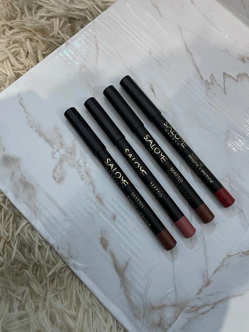 Delineadores salome ($3.10 USD) — Gil Beauty