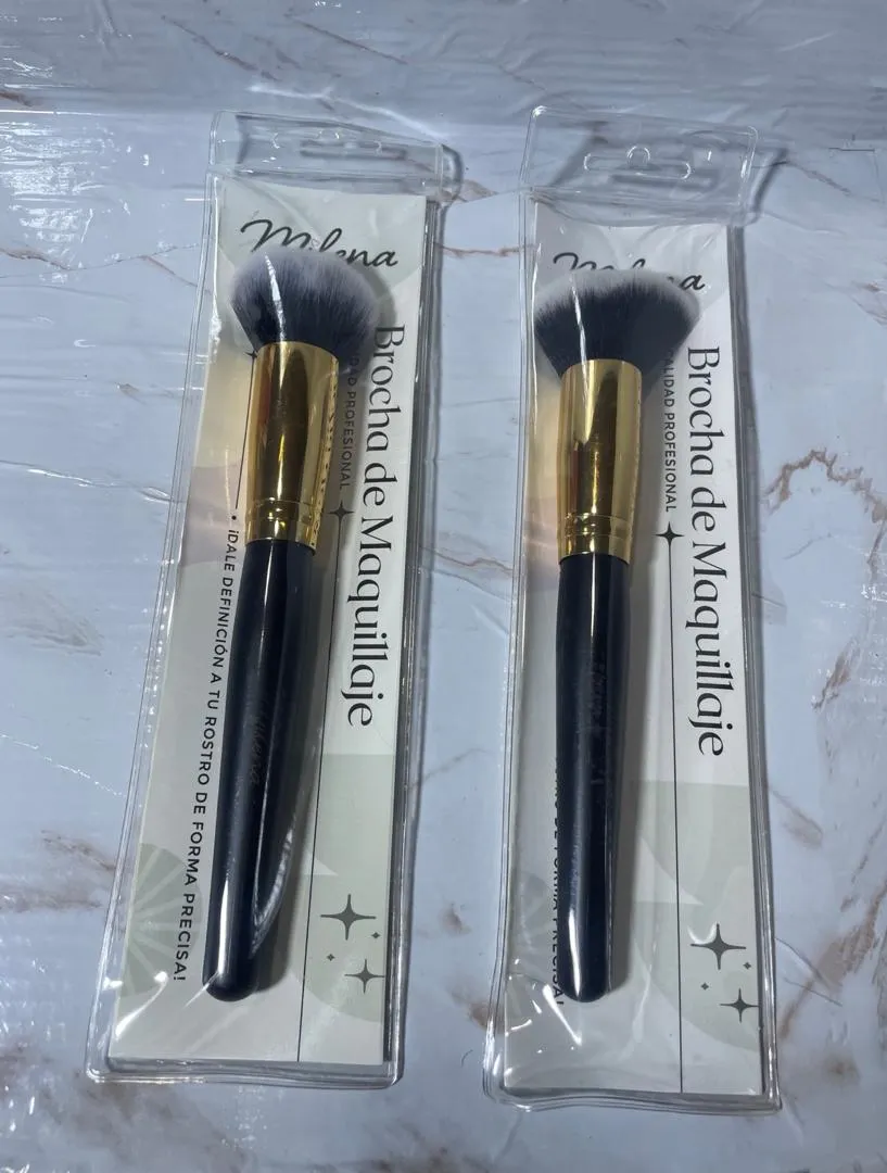 Brochas de rubor ($2.80 USD) — Gil Beauty