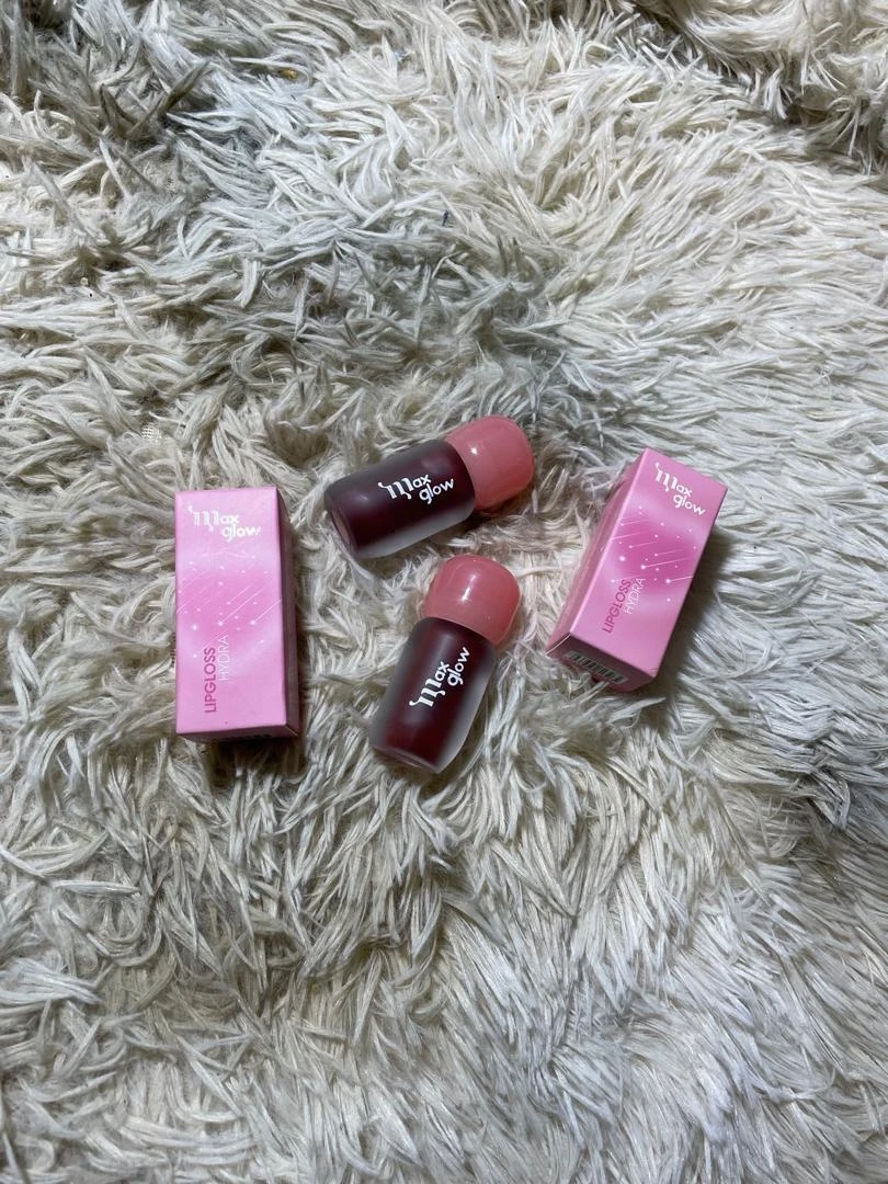 Lipgloss max glow ($4.50 USD) — Gil Beauty